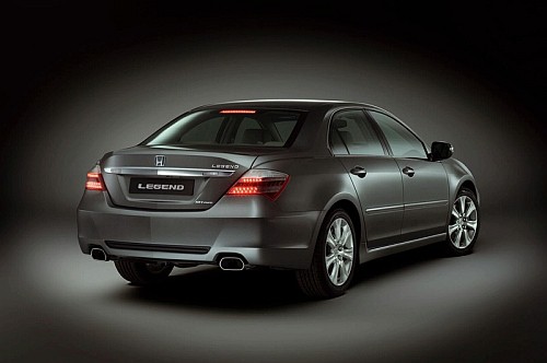 2009-toyota-legend-back