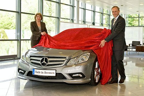 first-mercedes-benz-e-class-coupe-delivered-in-bremen