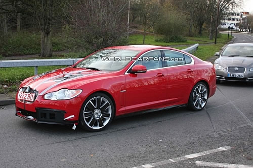 Jaguar XF R: Sizzling in spy shots! jaguar xf r Jaguar XF R: Sizzling in spy shots!