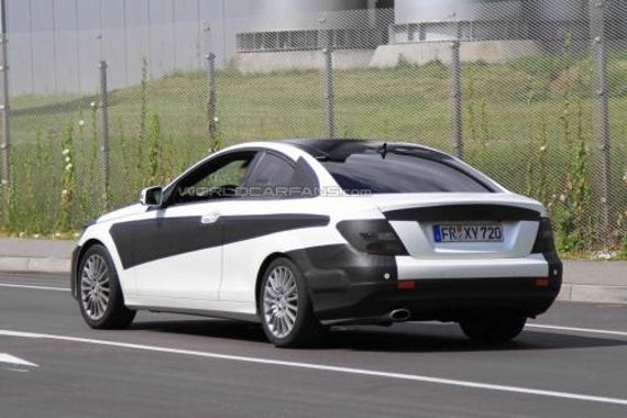 2012 Mercedes-Benz C-Class Coupe Caught on Spy Video