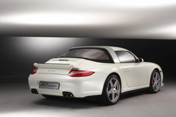 Porsche 911 Targa that Charmed the 60s to Arrive in Modern Attire
